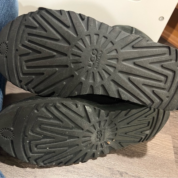 UGG boots - Picture 4 of 4